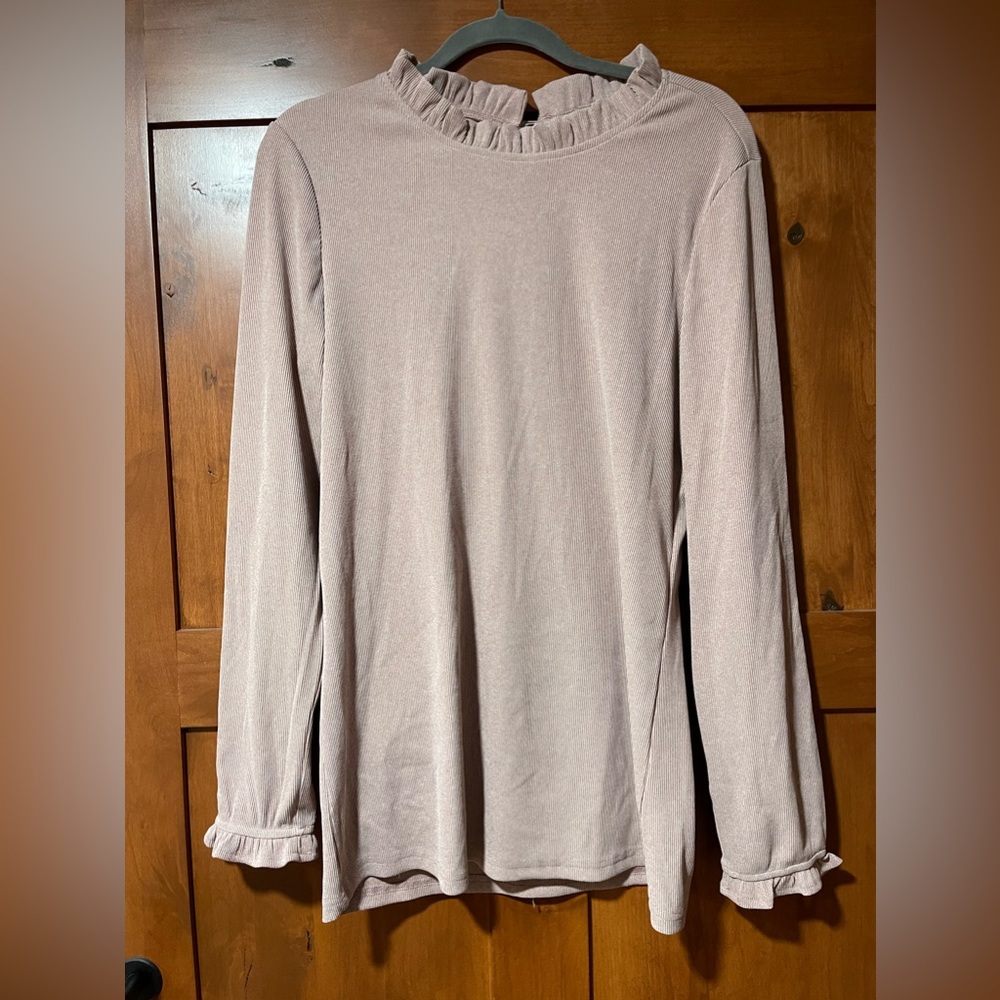 Ribbed long sleeve blouse